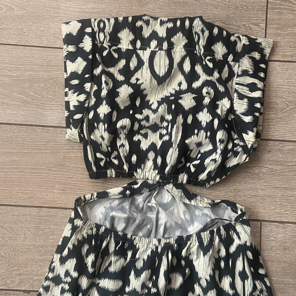 Steve Madden Black and Cream Printed Tie-Front Maxi Dress - Picture 7 of 9